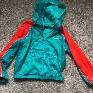 Fashionable lightweight windbreaker